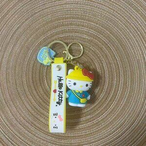 💕Hello Kitty Baker keychain